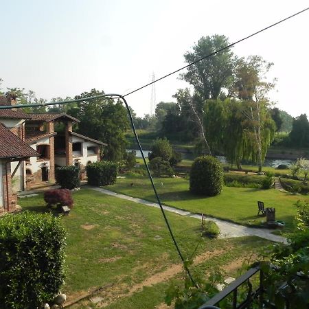 Agriturismo Cascina Poscallone 阿比亚泰格拉索 外观 照片