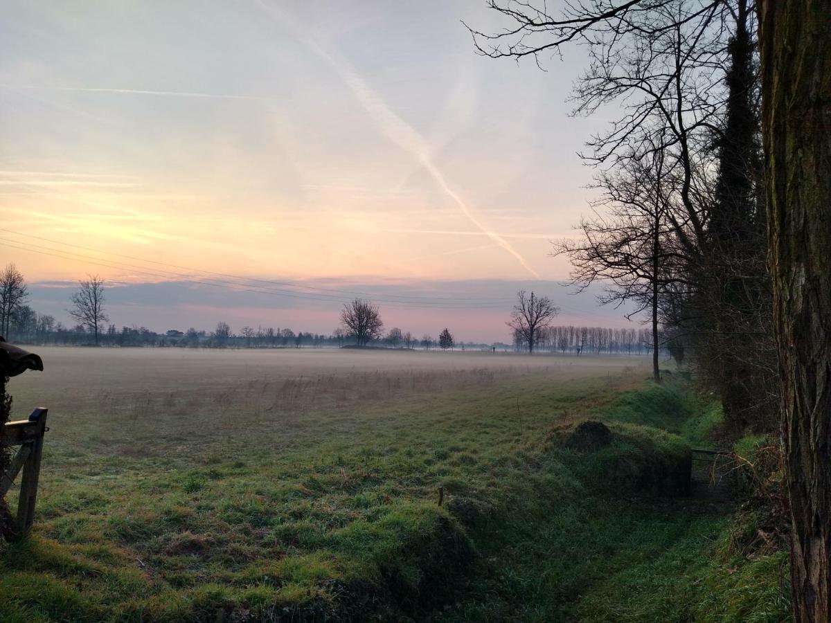 Agriturismo Cascina Poscallone 阿比亚泰格拉索 外观 照片
