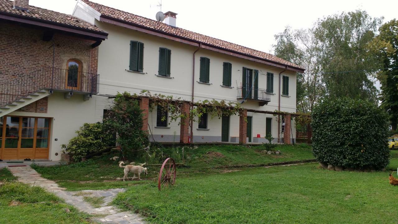 Agriturismo Cascina Poscallone 阿比亚泰格拉索 外观 照片