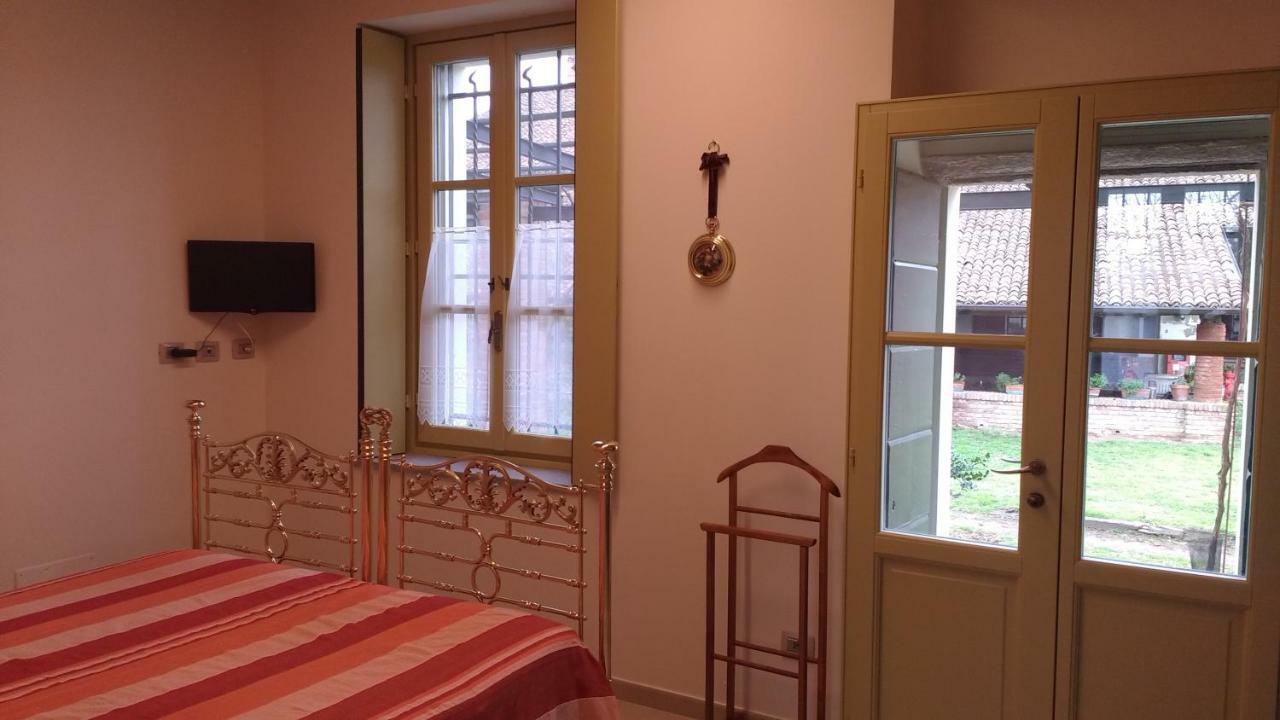 Agriturismo Cascina Poscallone 阿比亚泰格拉索 外观 照片