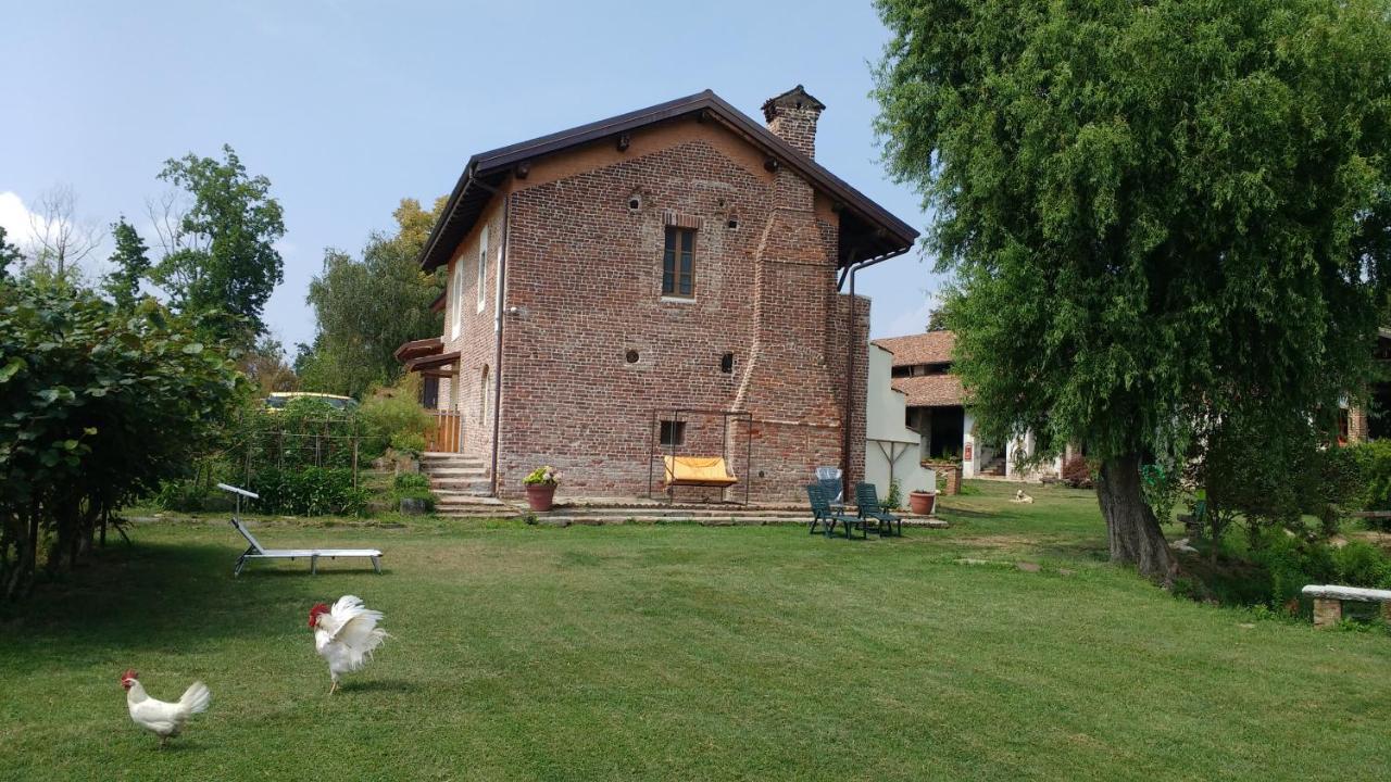 Agriturismo Cascina Poscallone 阿比亚泰格拉索 外观 照片